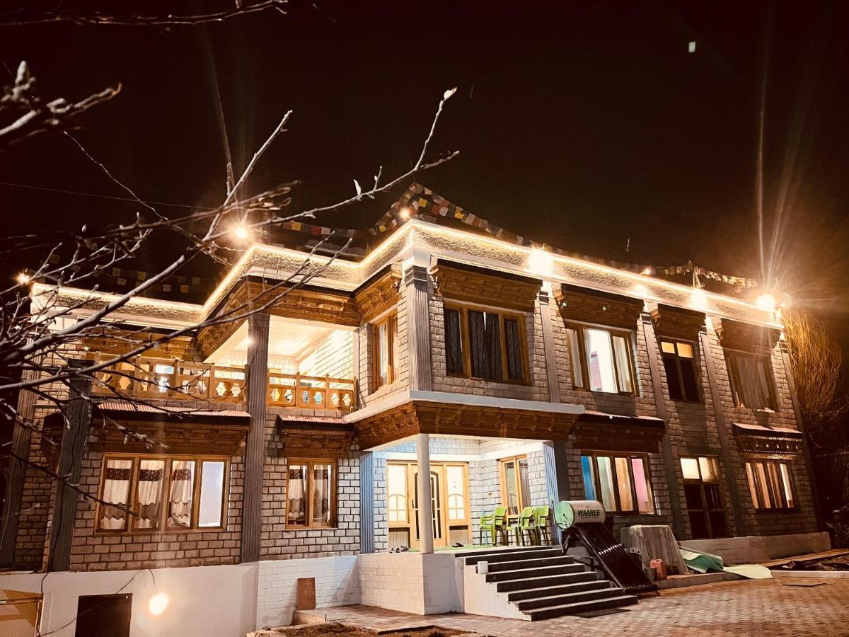 Ladakh Country Inn Лех Екстер'єр фото
